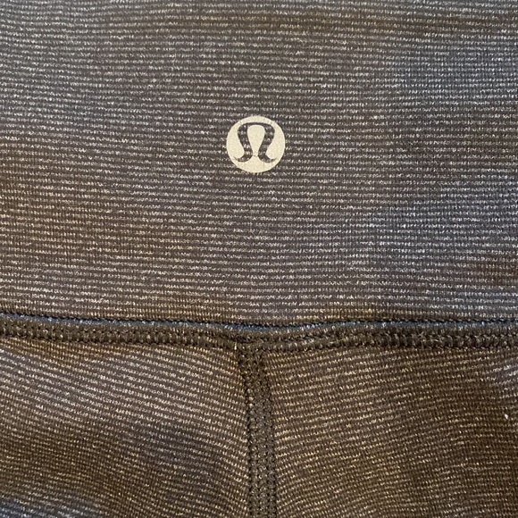 Lululemon crop leggings - Picture 5 of 5